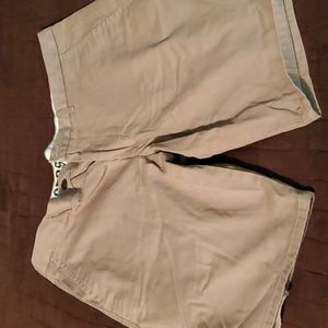 Men's khaki shorts